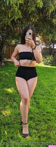 Prettylittlelily48  - Image