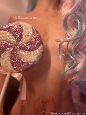 Ellasaurus23  - Thumb