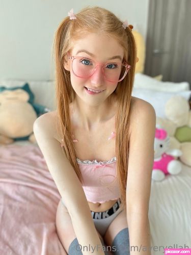 Avery Skye - Image