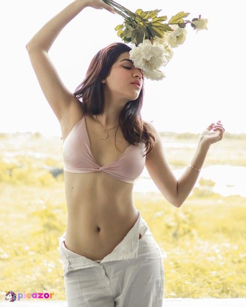 Shivani Singh - Image