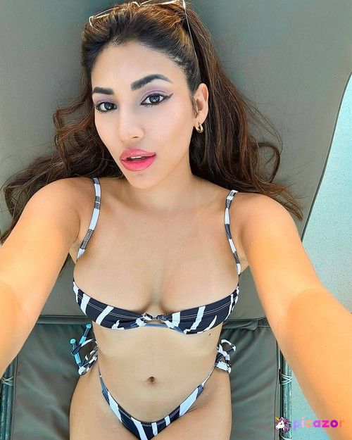 Shivani Singh - Image