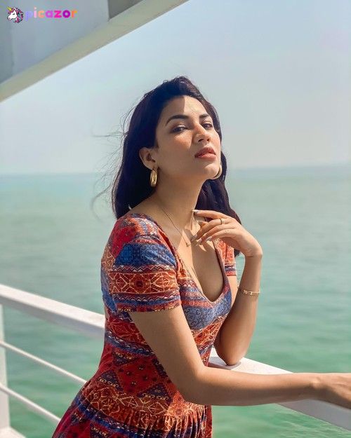 Shivani Singh - Image