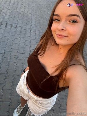 emily_petite photo #5 photo n 5