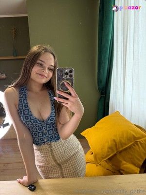 emily_petite photo #22 photo n 22