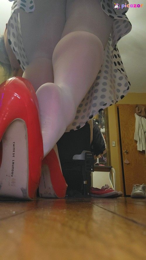 Nylonsandsocks - Image