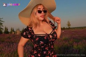 blondiiie_rose N4