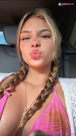 Daniela Valero - Thumb