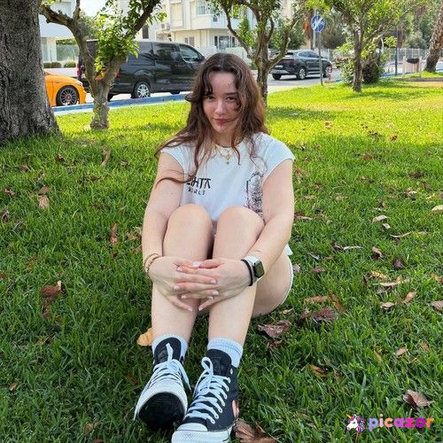 Yagmur Simsek - Image