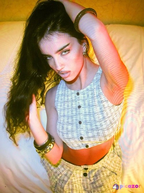 Ella Christo - Image
