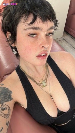 motherbimbo - Thumb