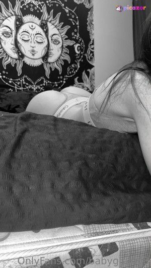 babygirll463 N1