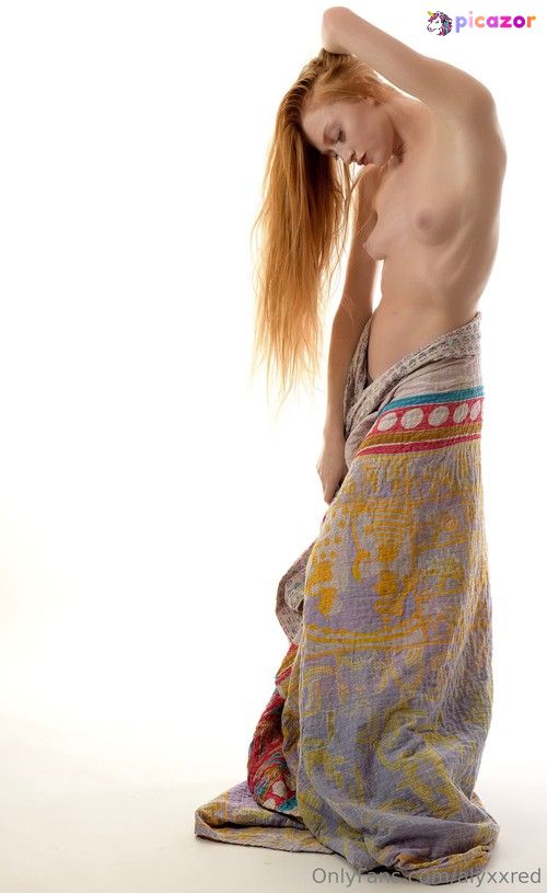 Alyxx Redhead - Image