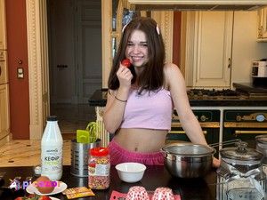 petite-olya-1 photo #3 photo n 3