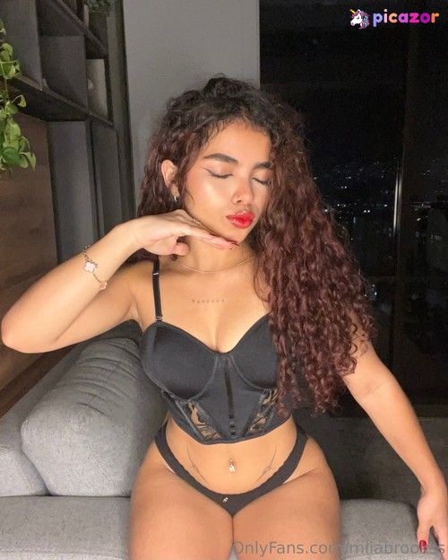 miiabrookss - Image