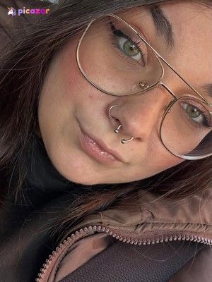 Sara Dallas - Thumb
