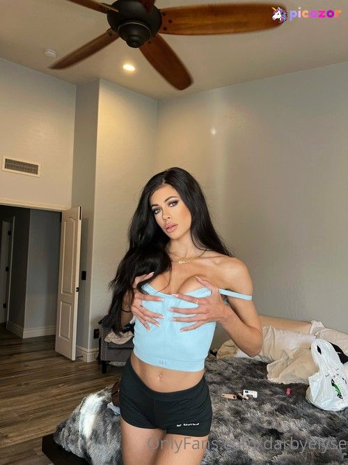 Darby Elyse - Image