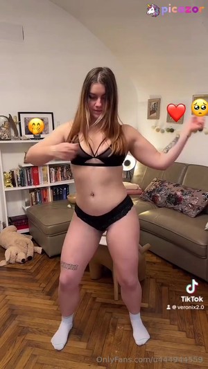 u444944559 video #10 photo n 10