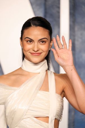 camila-mendes-1 photo #105 photo n 105