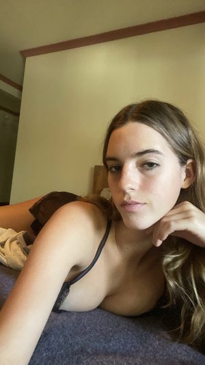 Emily Feld - Thumb
