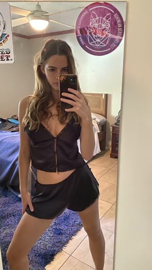 Emily Feld - Thumb