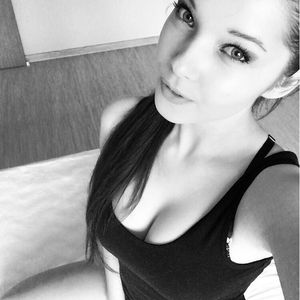 giggles_d photo #2 photo n 2