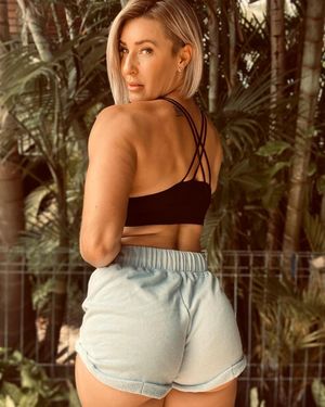 squats_n_curves photo #116 photo n 116