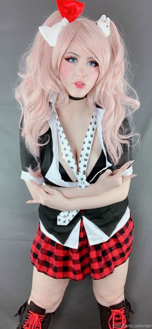 Sev_Cosplay N37