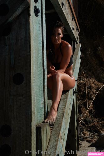 Whitney Johns - Image