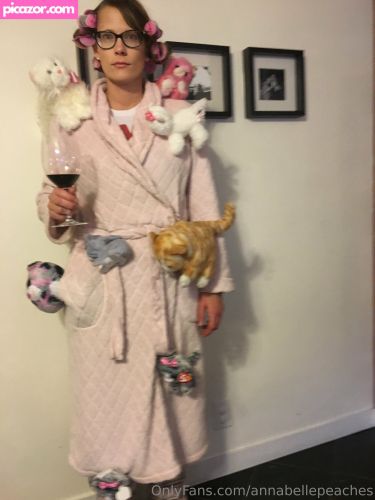 Annabelle Peaches - Image