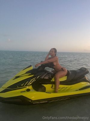 daphnejoy-3 photo #65 photo n 65