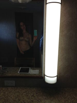 alison-brie-1 photo #30 photo n 30