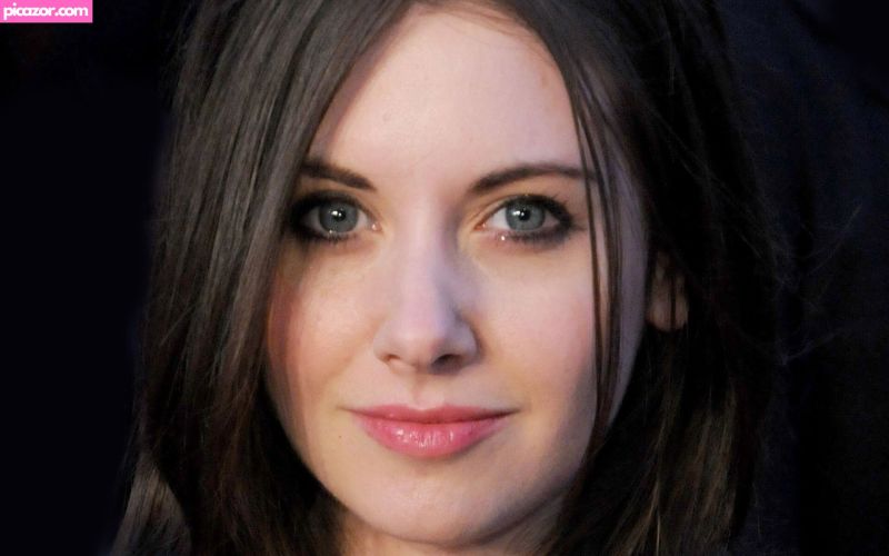 Alison Brie N337