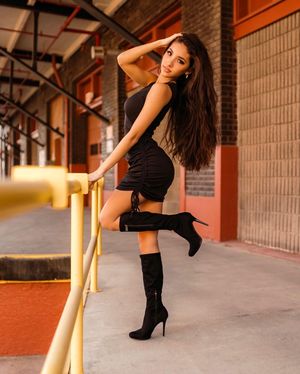 haley-gosserand-1 photo #1 photo n 1