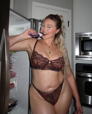 iskra-lawrence-1 photo #333 photo n 333