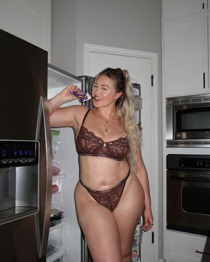 iskra-lawrence-1 photo #329 photo n 329