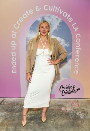 iskra-lawrence-1 photo #244 photo n 244
