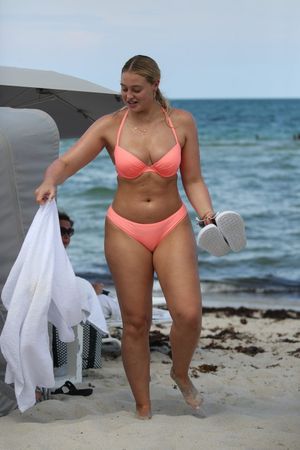 iskra-lawrence-1 photo #76 photo n 76