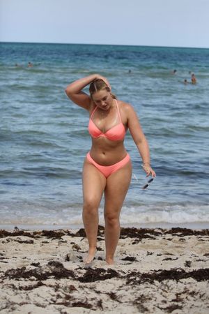 iskra-lawrence-1 photo #77 photo n 77