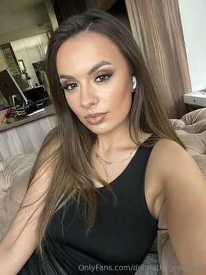 DonnaTheSecretary  N1