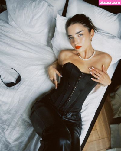 Ella Grossman - Image