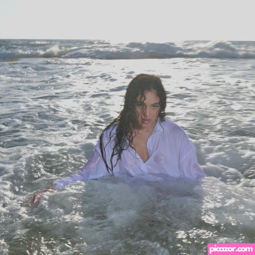 Kamilya Peer Levi - Image