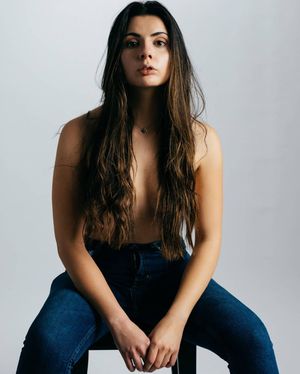 May Karavani - Thumb