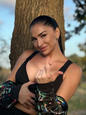 caroline-asmr-1 photo #7 photo n 7