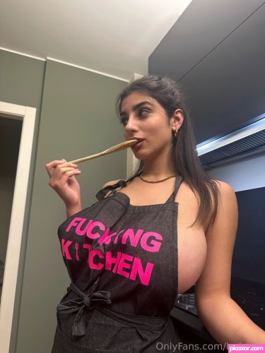 Ika DAuria - Image