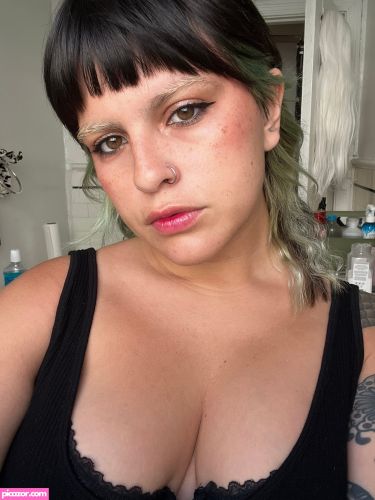 cowgirllaura  - Image