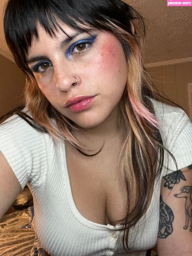 cowgirllaura  - Image
