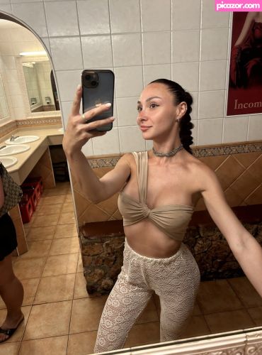 elenifirouu  - Image