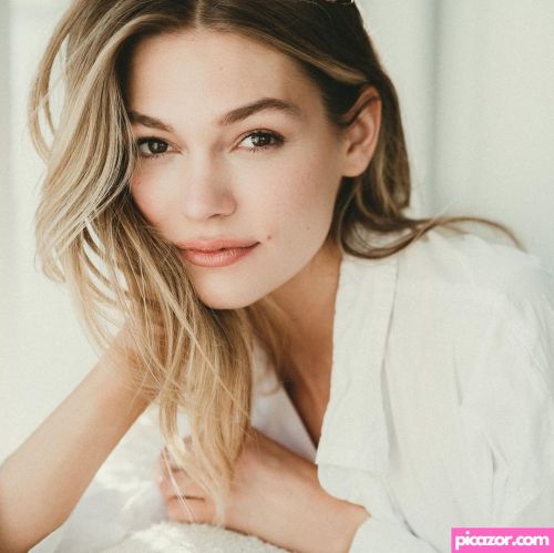 Julia Miller  - Image