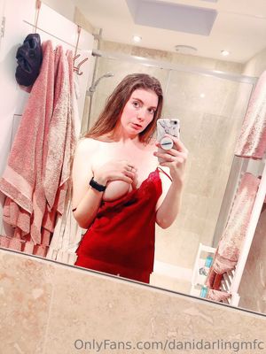 DaniDarlingMFC  N1