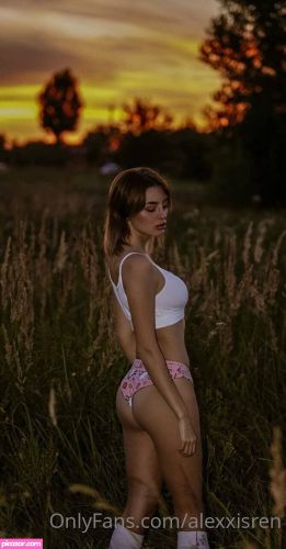 alexxisren  - Image
